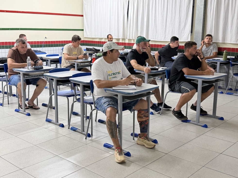 CERSUL abre inscrições para nova edição do curso técnico e celebra sucesso da 1ª turma do Eletrotec