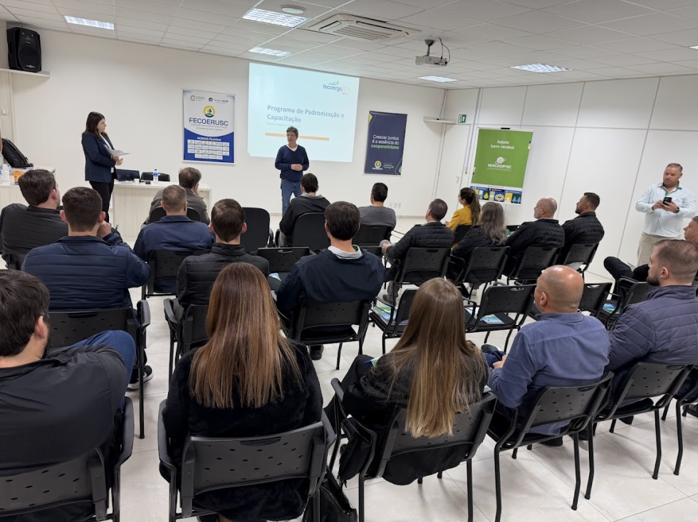 CERSUL sedia encontro da FECOERUSC com foco em padronização e capacitação entre cooperativas